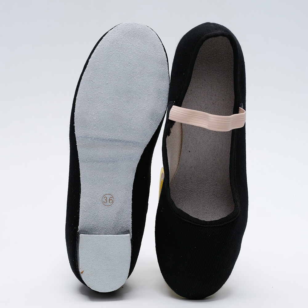 Yalisidai Ballet dance shoes Low heel Canvas Character Shoes D600